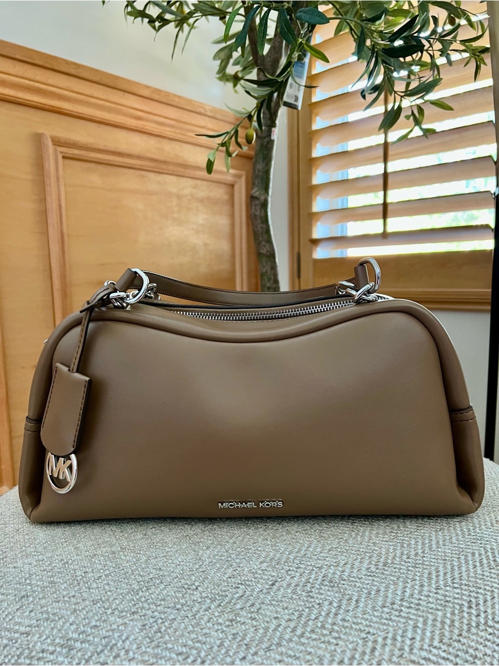 Michael Kors Cecily Shoulder Bag in Driftwood Color - Picture 2 of 10